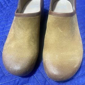 Dansko slip on shoes tan  size 10 brenna style